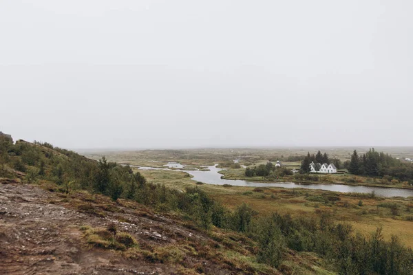 Landskapet på Island med byggnader — Stockfoto