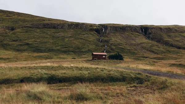 Piros cottage, Izland — Stock Fotó
