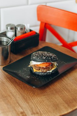 trendy siyah burger