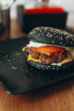 trendy siyah burger