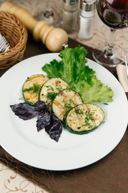 Taze kızarmış kabakları