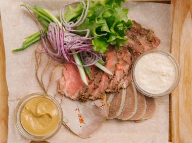 Çanak et farklı türde yapılmış apetisant 