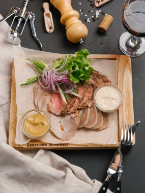 Çanak et farklı türde yapılmış apetisant 