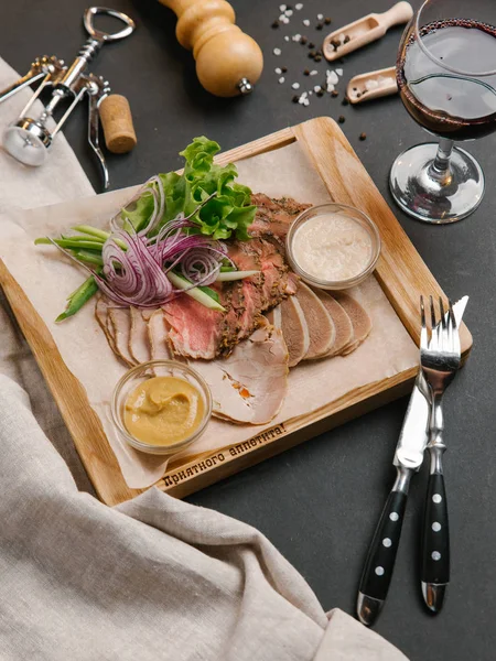 Et farklı türde yapılmış çanak closeup görünümü