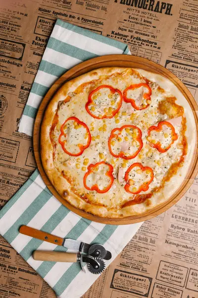 Pizza Queso Con Semillas Maíz Pimienta Dulce —  Fotos de Stock