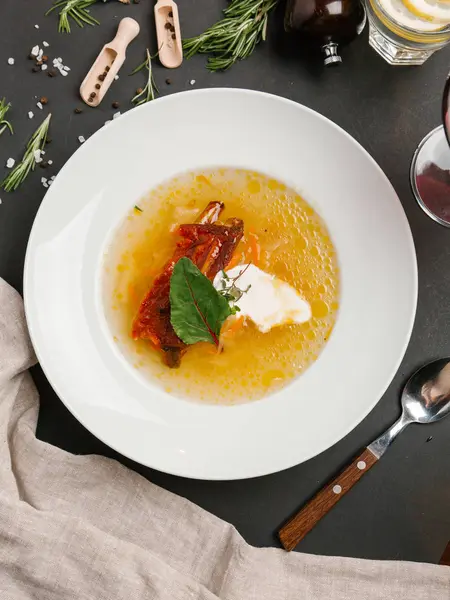 Caldo Con Chuletas Cordero Crema Agria Hoja Remolacha —  Fotos de Stock