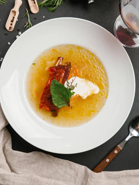 Caldo Con Chuletas Cordero Crema Agria Hoja Remolacha —  Fotos de Stock