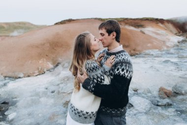 Güzel çift dağlar özgeçmişlerine sarılma