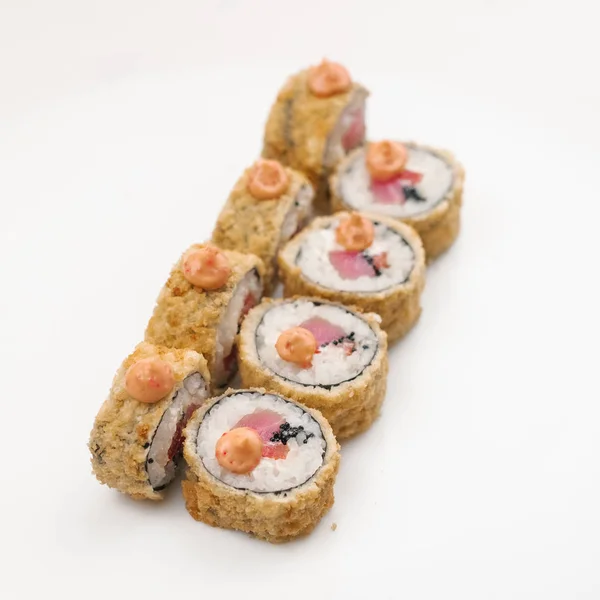 Maki Sushi Frito Japonês Com Molho Atum Caviar Servido Prato — Fotografia de Stock