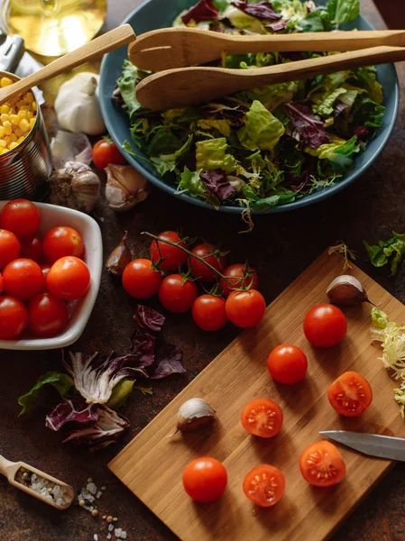 Vista Detallada Los Ingredientes Para Ensalada Vegetariana — Foto de Stock