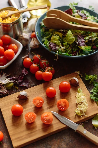 Vista Detallada Los Ingredientes Para Ensalada Vegetariana — Foto de Stock