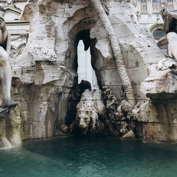 View Beautiful Ancient Fountain — Stock Photo, Image