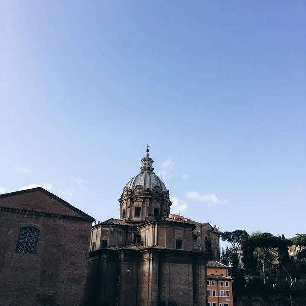 Vista Antichi Edifici Città Con Cielo Blu — Foto Stock