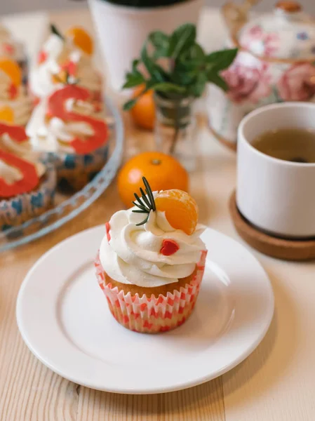 Food Composition Cupcakes Tangerines Whipped Cream — Stock Photo, Image