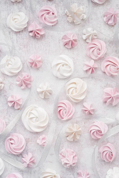 Composizione Alimentare Meringhe Bianche Rosa Pastello — Foto Stock