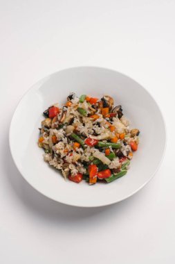 Risotto mantar, havuç, tatlı kırmızı biber, lahana ve Fransızca fasulye ile