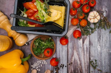 sebze ile lezzetli omlet yakından görmek 