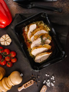 lezzetli kızarmış et garnitür ile yakından görmek