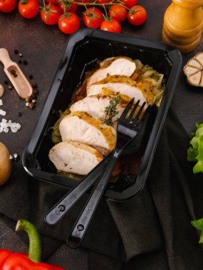 lezzetli kızarmış et garnitür ile yakından görmek