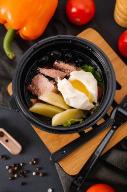 plastik kase lezzetli yemek görmek