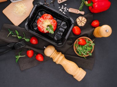 kırmızı dolmalık biber dolması görmek 