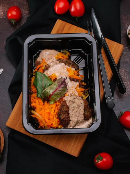 lezzetli taze havuç ve pirzola yakından görmek