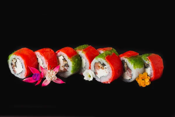 Japonês Sushi Isolado Preto Fundo — Fotografia de Stock