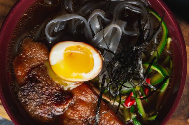 Japon ramen erişte çorbası