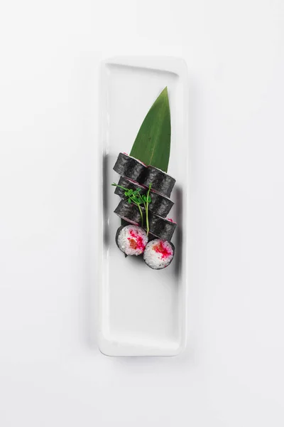 Leckere Sushi Rollen Auf Weißem Hintergrund Japanisches Essen — Stockfoto