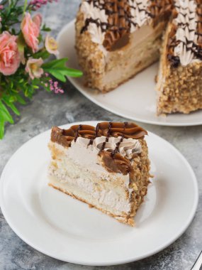 Karamelli kremalı bisküvi.