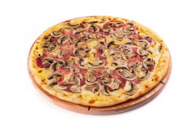 Beyaz zemin üzerinde İtalyan menü pizzası