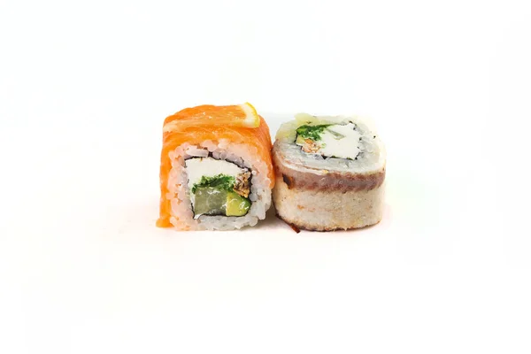 Japans Traditioneel Gerecht Twee Sushi Geïsoleerd Witte Achtergrond — Stockfoto