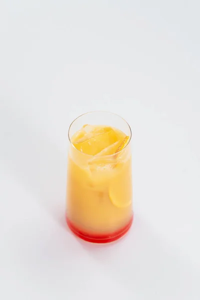 Copo Bebida Alcoólica Deliciosa Com Suco Laranja Granadina Fundo — Fotografia de Stock
