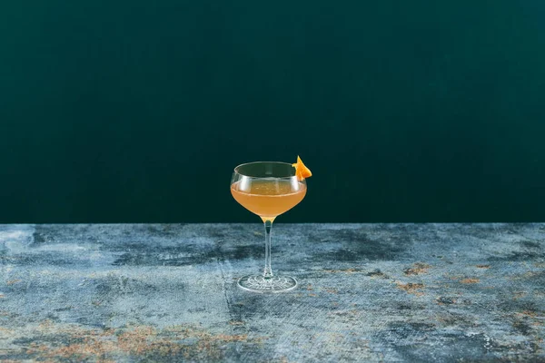 Glas Vin Marmorbordet — Stockfoto
