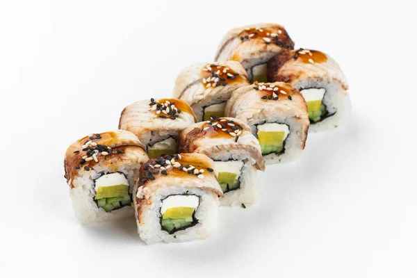 Wędzony Węgorz Nigiri Sushi Rolki Serem Śmietankowym Izolowane Białym Tle — Zdjęcie stockowe