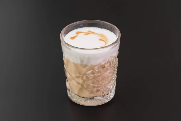Bardakta Kahve Masada Buz Küpleri — Stok fotoğraf