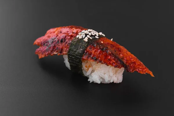 寿司配鲑鱼和鱼子酱 — 图库照片