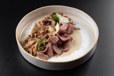 Kızarmış sığır eti fotoğrafı.