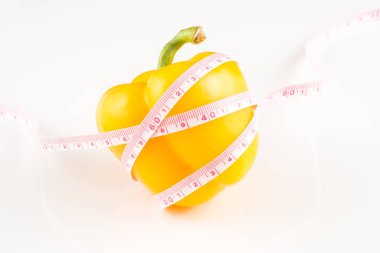 Sarı biber ve mezura kapalı. 