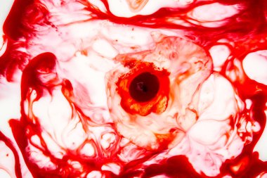 Süt ve renk pigmentleri arasındaki renk reaksiyonu soyut