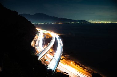 Uzun süreli trafik ışığı ve Mt. Fuji sabah Shizuoka, Japonya 'da