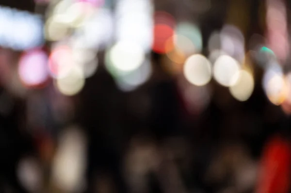 Japonya 'nın Shibuya kavşağındaki bulanık insanlar
