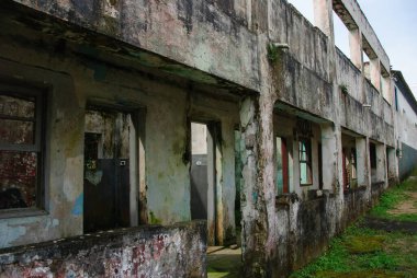 Cananeia Caddesi 'ndeki eski pencere.