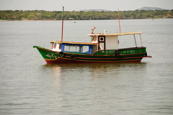 Ruderboote Fluss Verankert Friedlich Hafen Treibend — Stockfoto