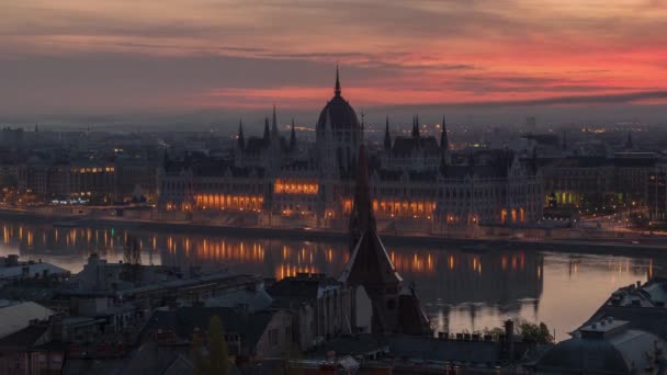 Budapest Hungary Hungarian Parliament Building Sunrise Time Lapse — Vídeo de Stock