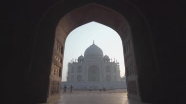 Taç Mahal sabah gündoğumu bir kemer yolu agra uttar pradesh Hindistan