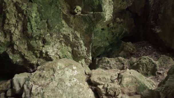 Tana Toraja Indonesia Londa Gravar Grotta Begravningsplats För Döda — Stockvideo