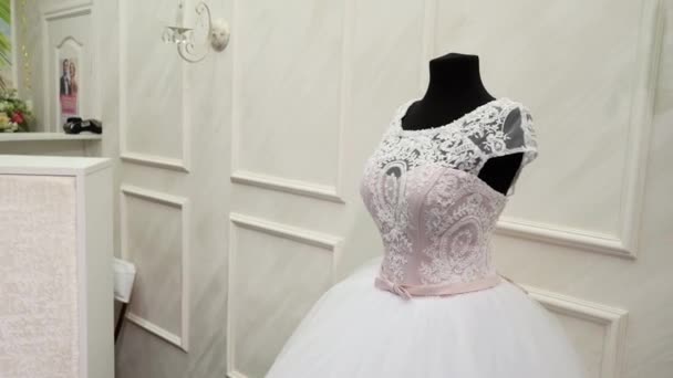 Negozio Moda Con Abiti Sposa — Video Stock