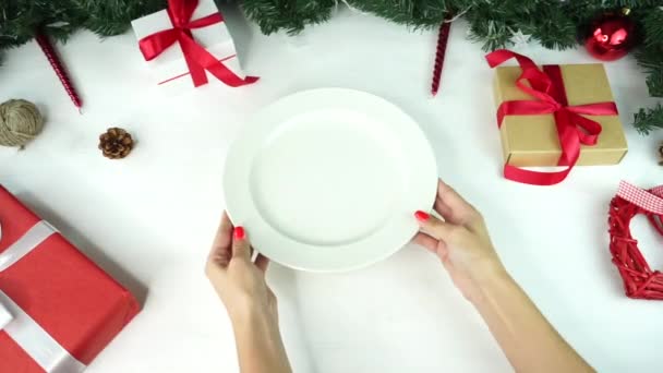 Christmas Table Empty Plate Gifts — Stock Video