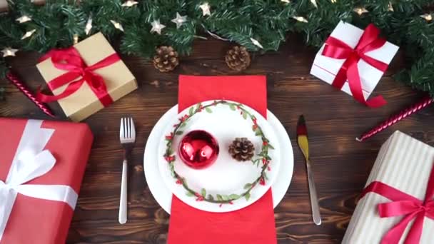 Різдвяному Столі Порожня Тарілка Подарунки — стокове відео